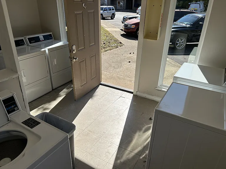 3813 Triana Blvd SW #201-E — Photo 32