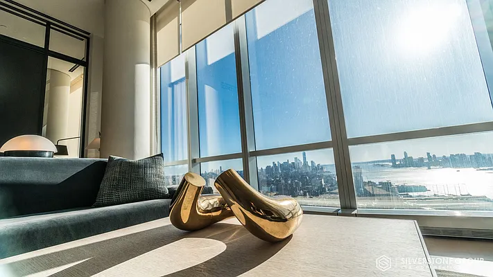 Rented by Silverstone Group USA Corp. | media 50