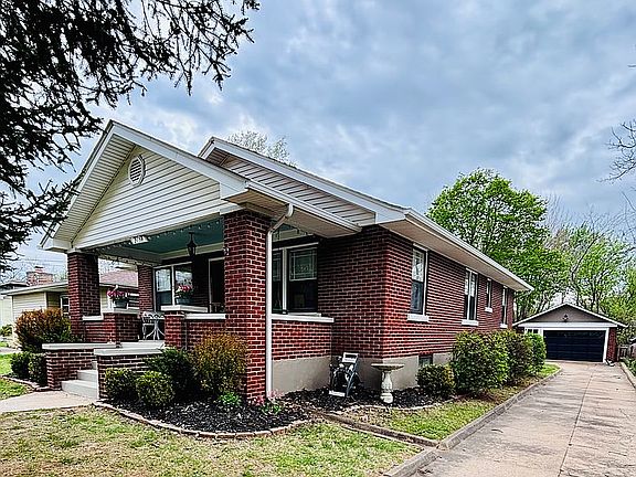 2nd image of 2139 N Douglas Ave