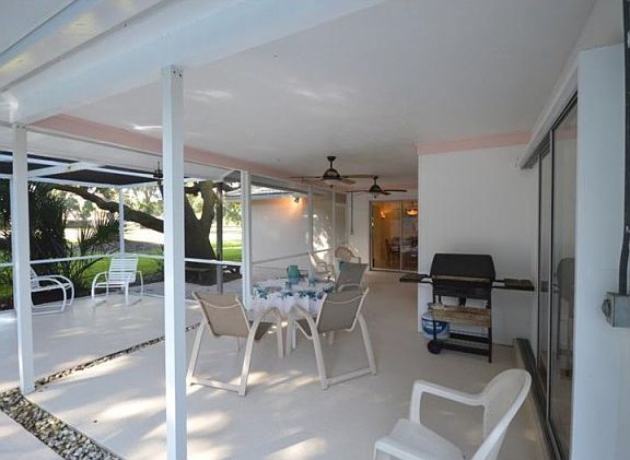 5th image of 3117 Village Green Dr