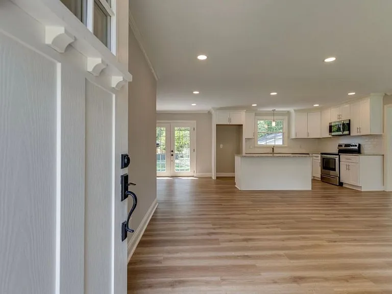 5020 Suter Ct — Photo 8