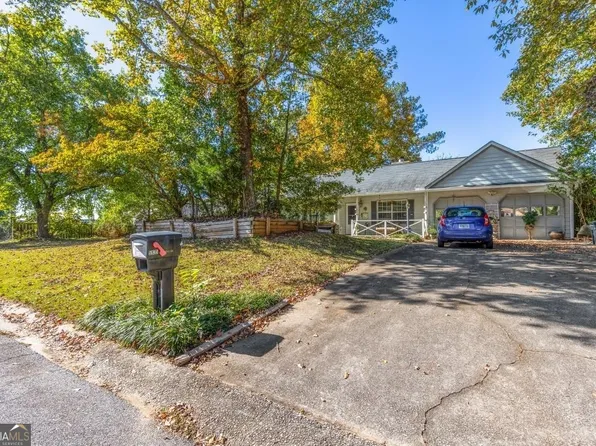 5935 N Homestead Cir, Rex, GA 30273