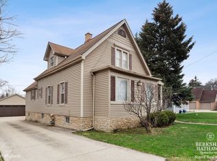 723 N Arlington Heights Rd, Arlington Heights, IL 60004