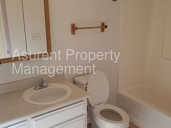 4th image of 2295 Temple Dr