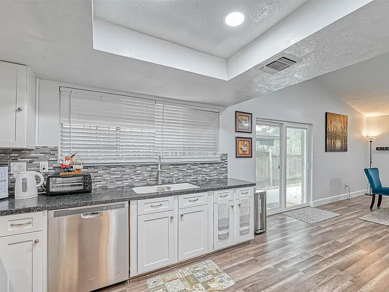 11618 Corona Ln — Photo 15