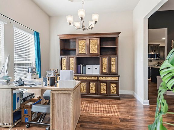 2nd image of 9553 Woodrow Pl