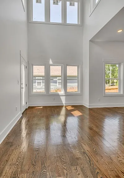 3715 Fairview Dr — Photo 8