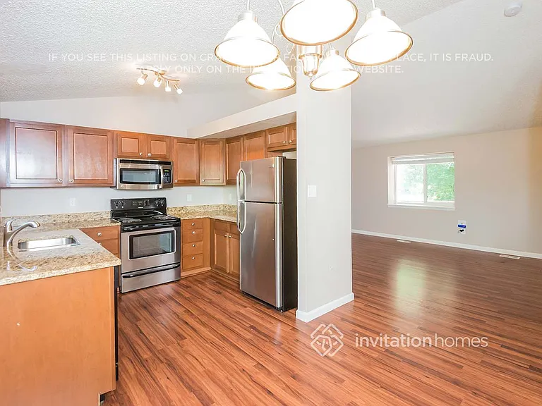 12040 Grape Way — Photo 7