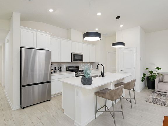 2nd image of 28 Peace River Rd