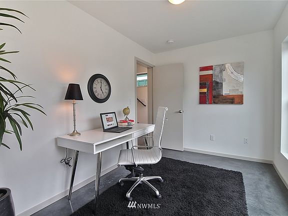 5th image of 6731 B 14th Avenue NW