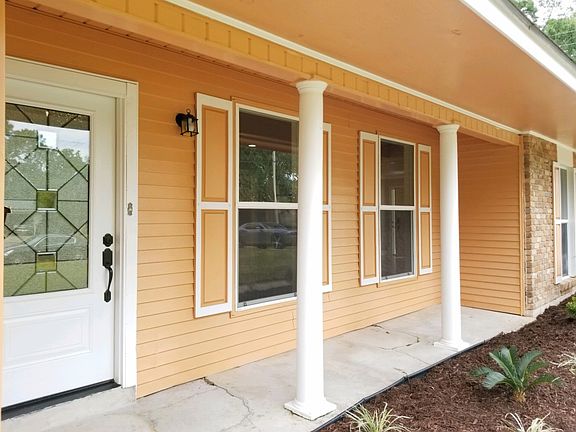 3rd image of 1551 Sierra Vista Dr
