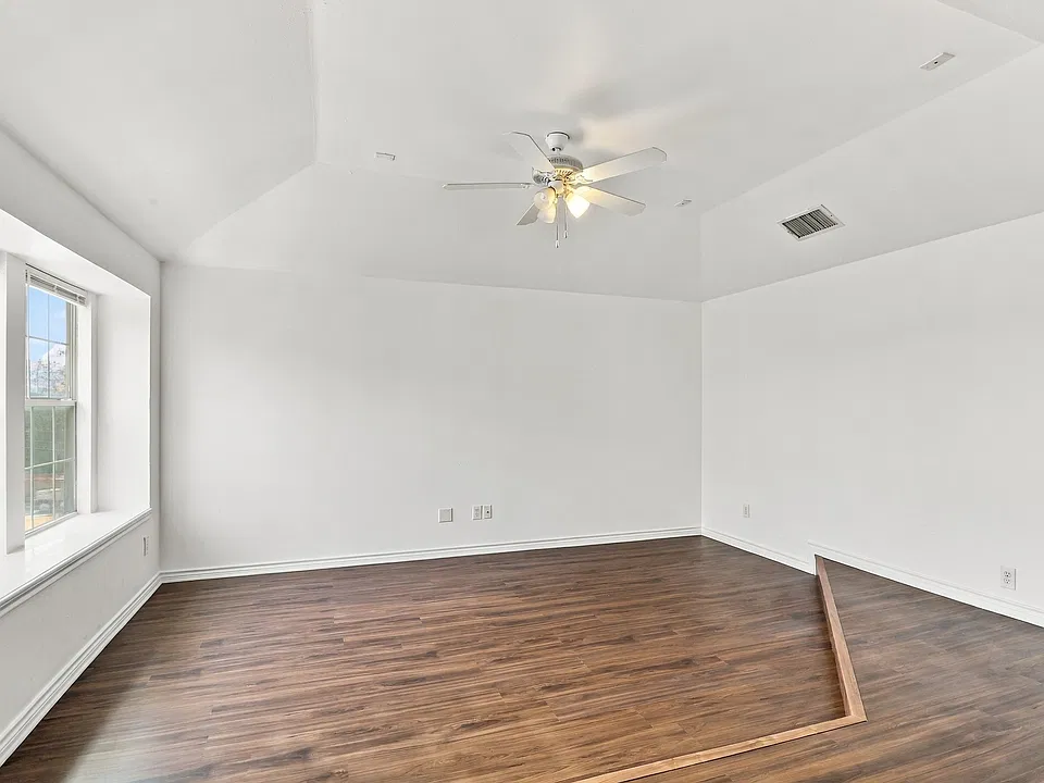 12641 Oceanside Dr