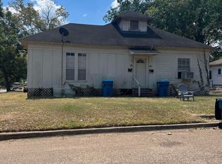 1614 E Fannin St, Marshall, TX 75670