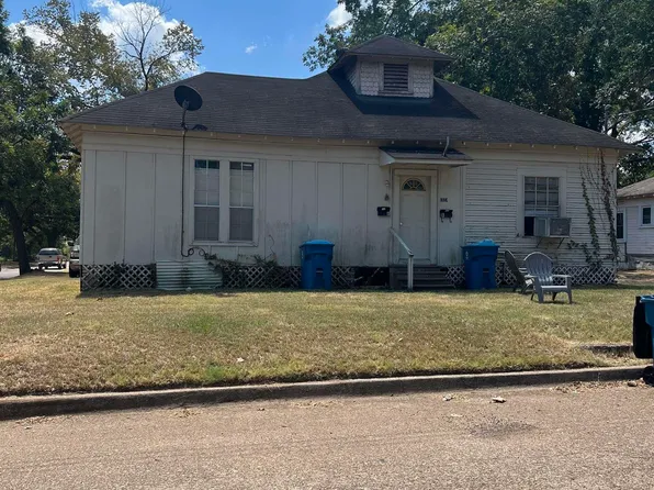 1614 E Fannin St, Marshall, TX 75670