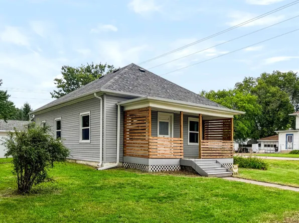 309 N Perkins Ave, Kenesaw, NE 68956