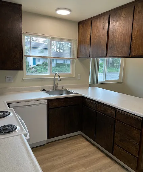 Vista Del Robles Apartments — Photo 16