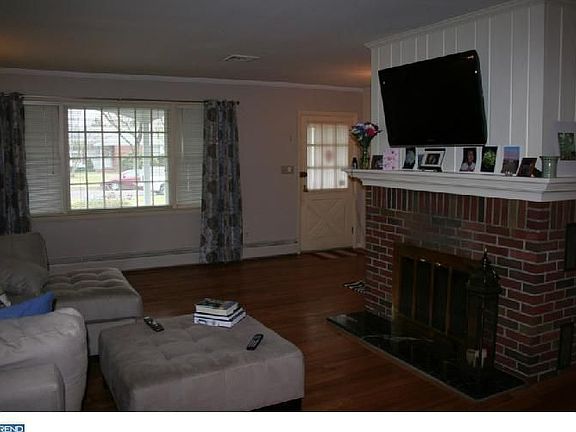 5th image of 96 Sycamore Ln