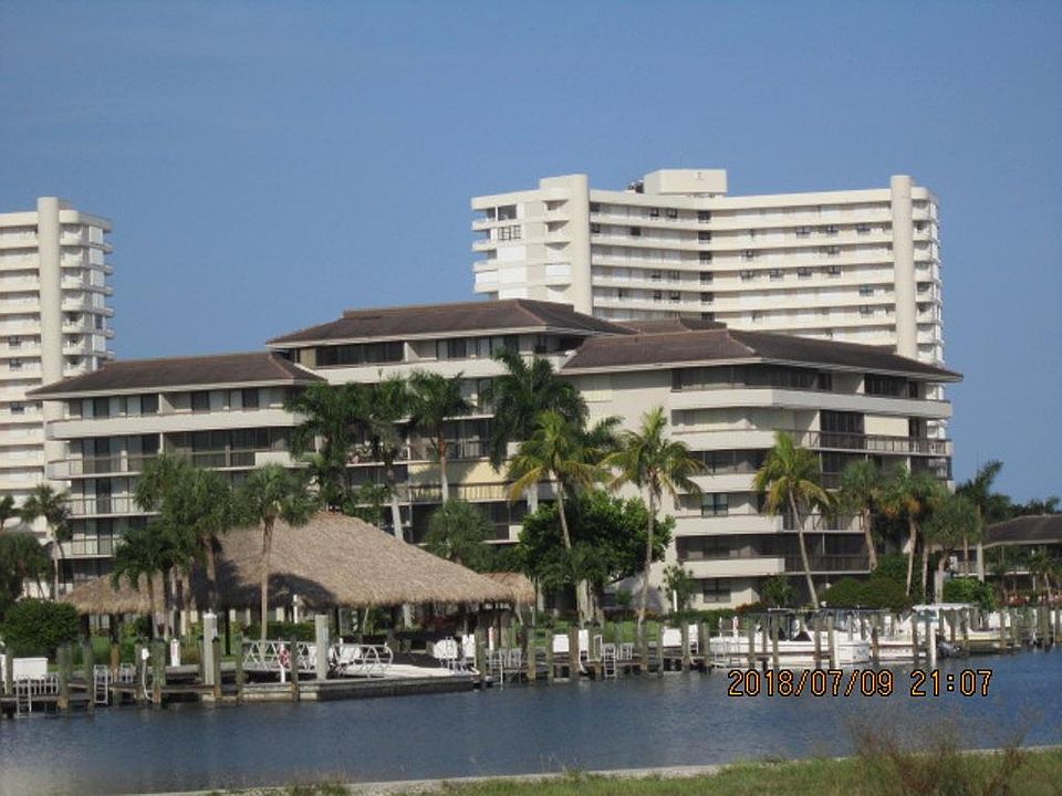 1st image of 651 Seaview Ct APT 710