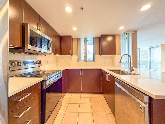 5th image of 295 Guildford Way #201