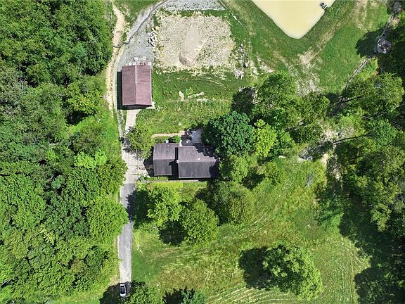 3rd image of 1125 Woodland Rd