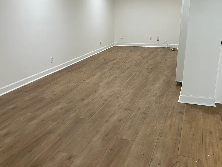 4712 Whitsett Ave #3 — Photo 3