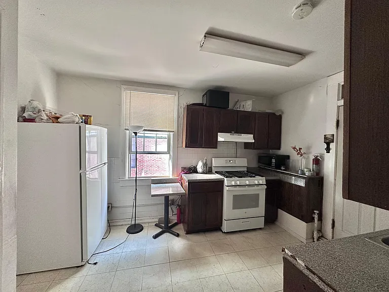 1142 N Stuart St #D — Photo 6