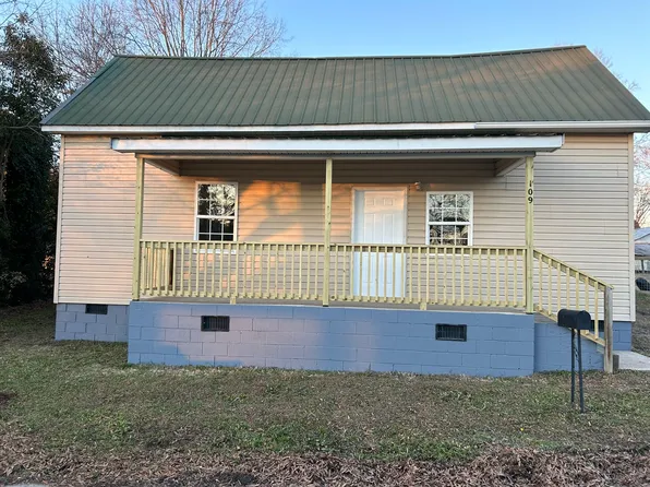 109 Washington Ave, Gaffney, SC 29340