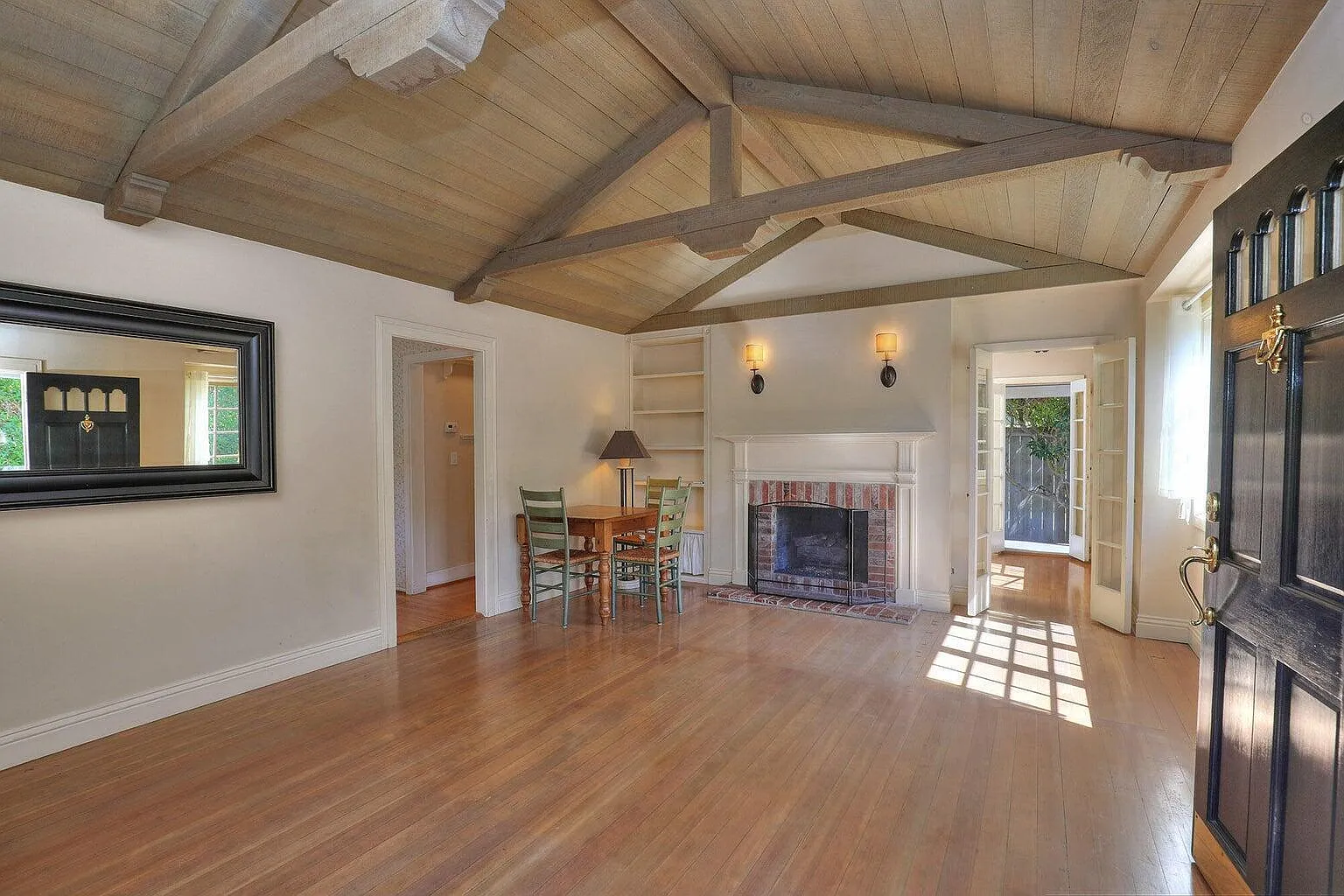 2 bed, 2.5 bath, 1116 sqft, $6,500 — Photo 3