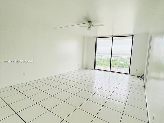 3rd image of 13499 Biscayne Blvd APT 1613