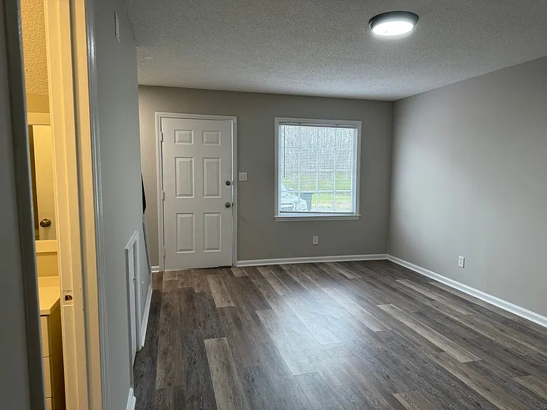 118 Ross St — Photo 4