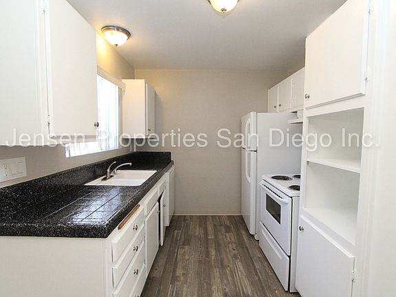 4th image of 4304 51st St APT 2