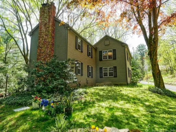 206 Westwood Rd, Woodbury, CT 06798