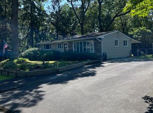 10 Evergreen Rd, Mount Laurel, NJ 08054