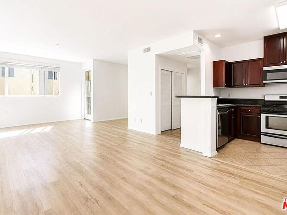 2nd image of 13941 Sherman Way Unit 205