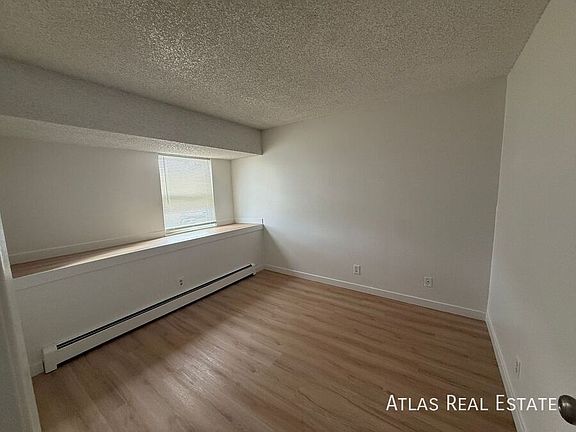 5th image of 1931 S 11th Ave #206