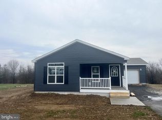 71 Ash Rd, Hamburg, PA 19526