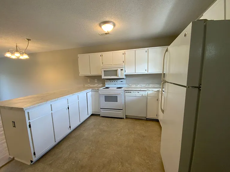 601 Pelletier Loop Rd — Photo 4