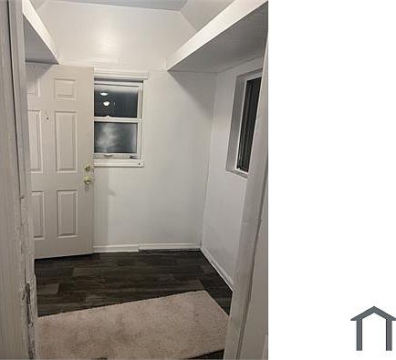 2nd image of 52 E Glenwood St #2