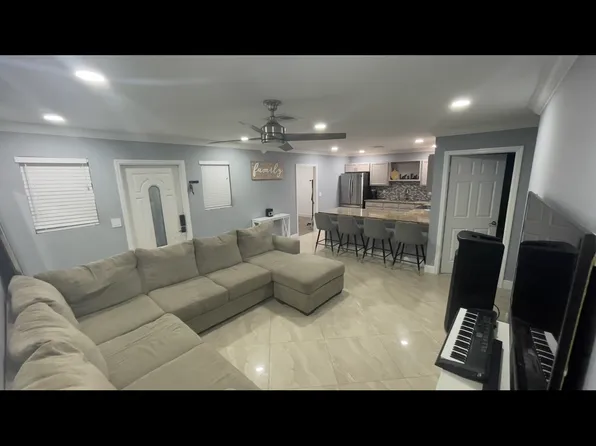 10505 Majestic Cir, Naples, FL 34114