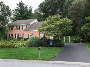 816 Westminster Dr, Lancaster, PA 17601