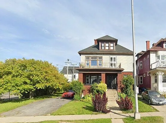 3 bed, 1600 sqft, $1,400 — Photo 1