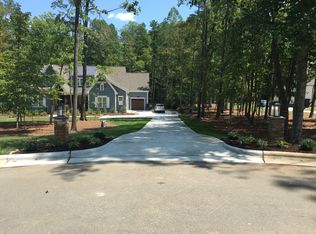 7116 Dumfries Lane, Chapel Hill, NC 27514