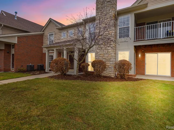 21886 Hartford Way, Macomb, MI 48042