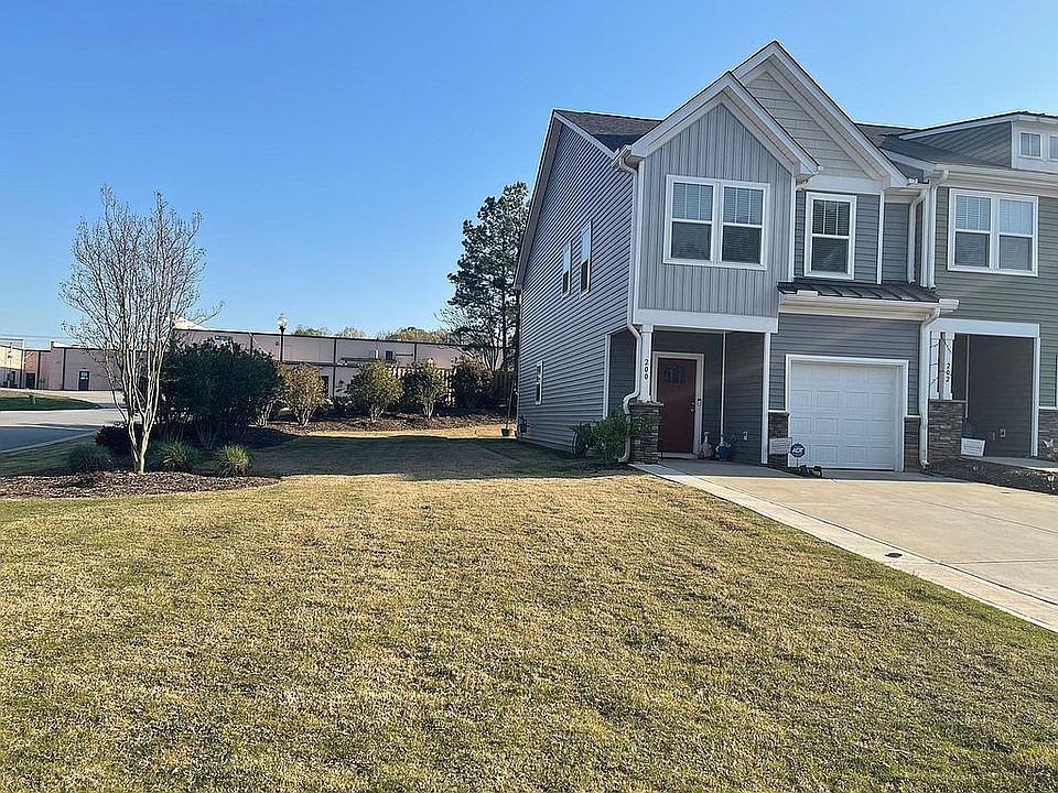 1st image of 200 Keaton Ct