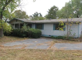 577 Davis Rd, Chickamauga, GA 30707