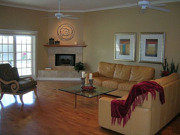 10' ceilings in great room.