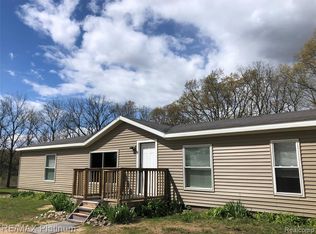 12490 Silver Lake Rd, Byron, MI 48418