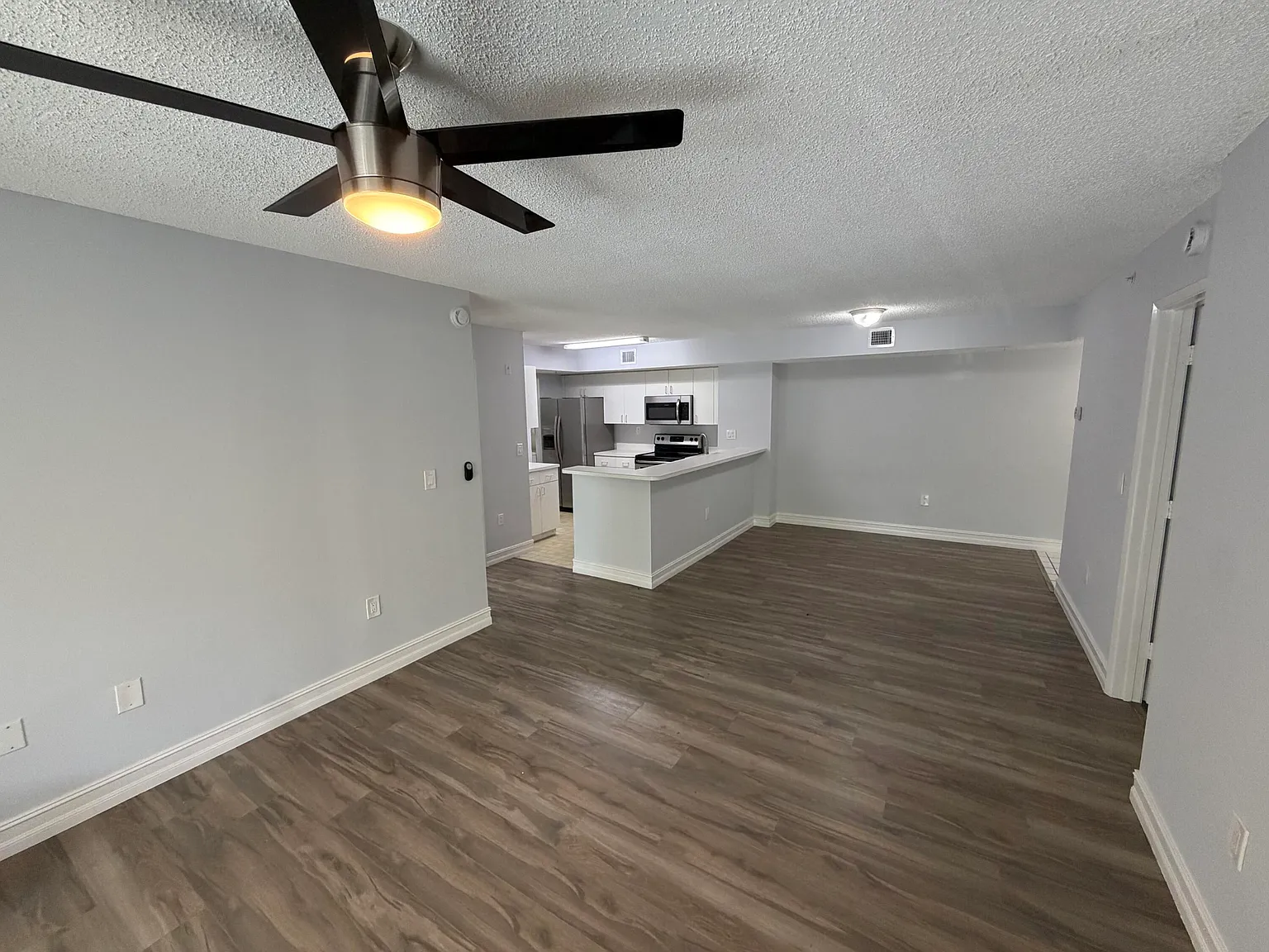 2 bed, 2.0 bath, 1112 sqft, $2,250 — Photo 3