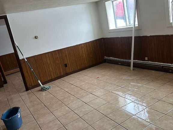 3rd image of 806 South Ave #9