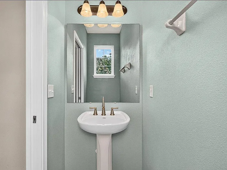 72 Amistad Dr — Photo 3